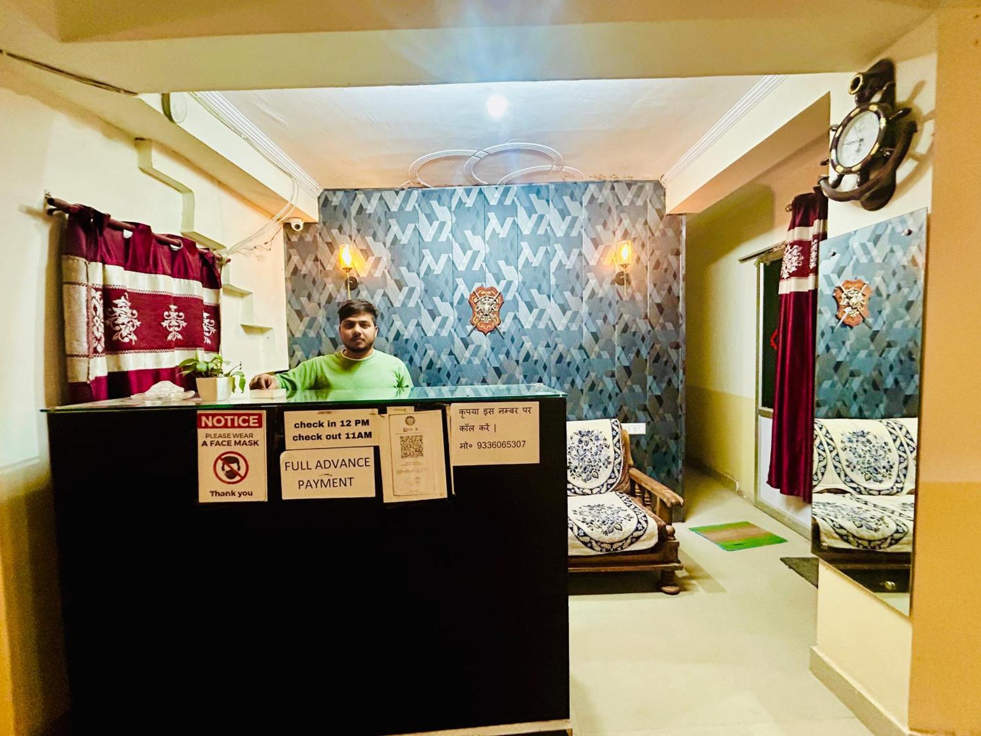 Sainik Guest House 500Mtr From Medanta Hospital Lucknow Exteriör bild