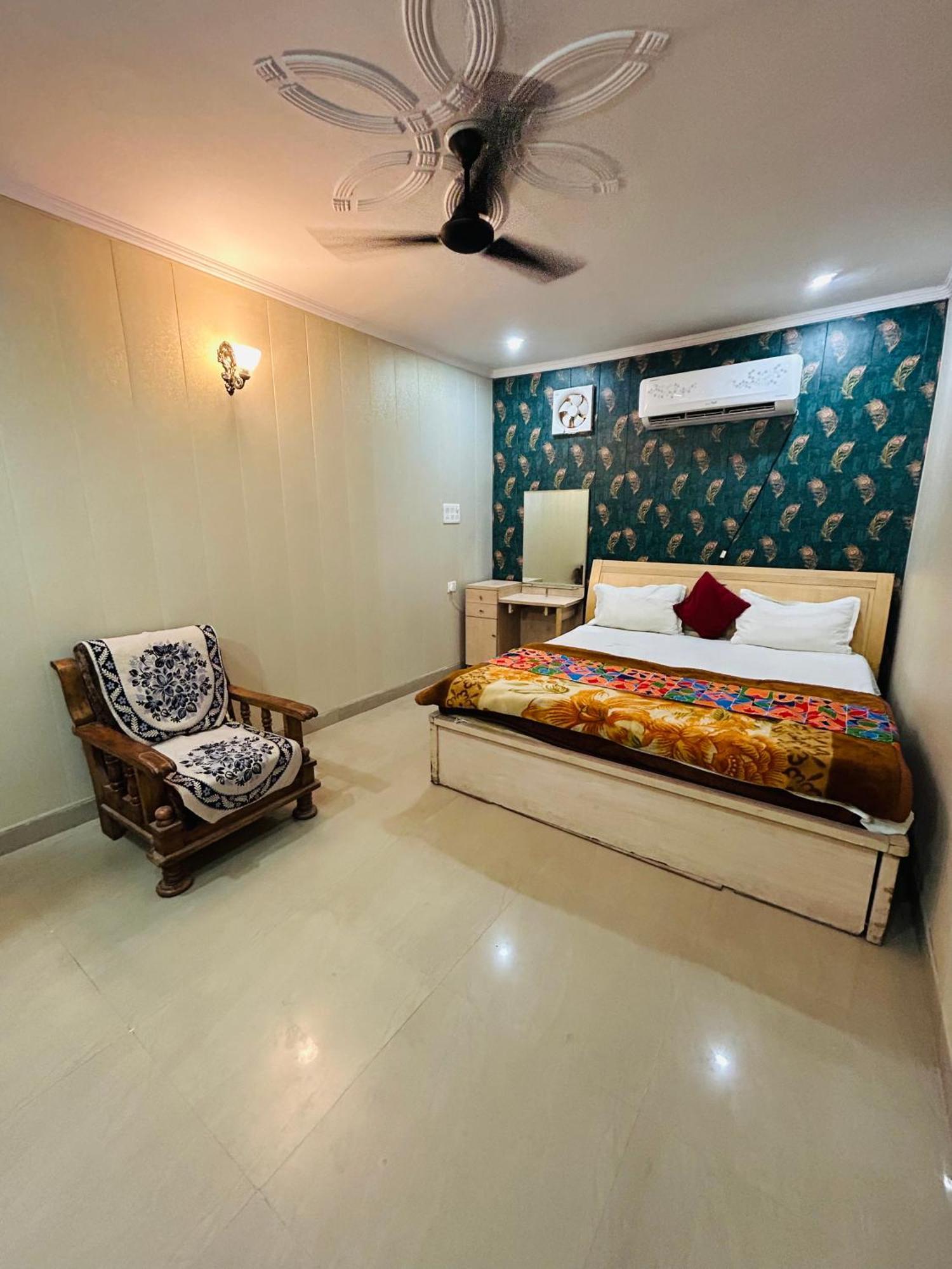 Sainik Guest House 500Mtr From Medanta Hospital Lucknow Exteriör bild